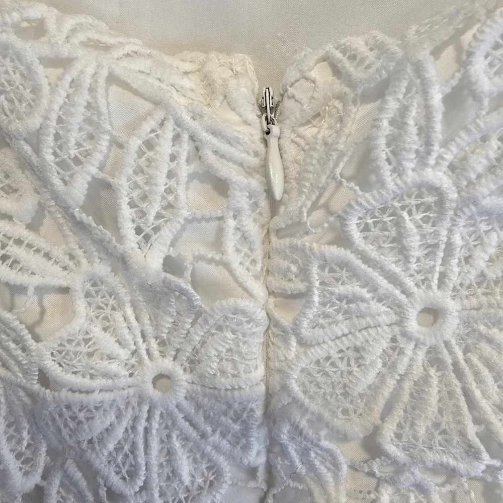 Astr White Flowery Lace Midi Dress Size Medium Nwot, Has One Very Small Flaw - Picture 14 of 16